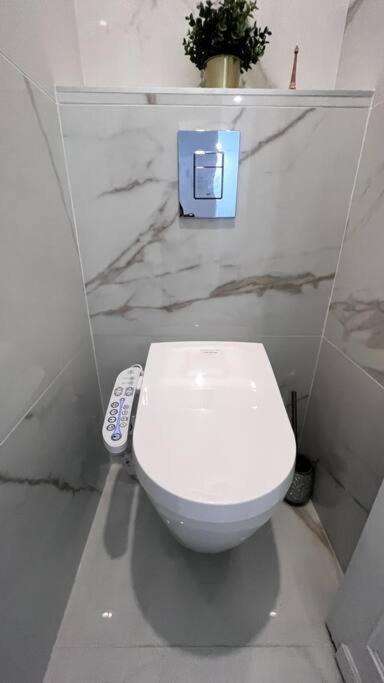 Nice Apartment With Amazing View Of Paris + Parking Kültér fotó