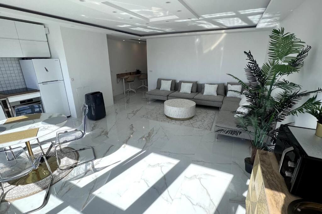 Nice Apartment With Amazing View Of Paris + Parking Kültér fotó