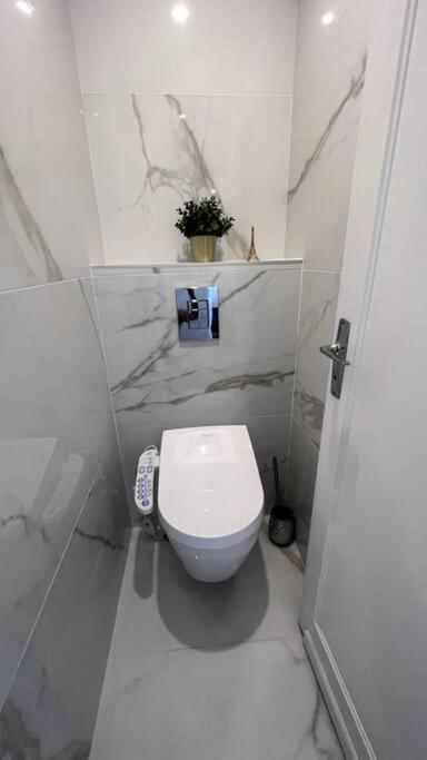 Nice Apartment With Amazing View Of Paris + Parking Kültér fotó