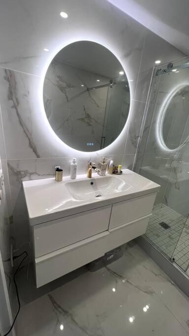 Nice Apartment With Amazing View Of Paris + Parking Kültér fotó